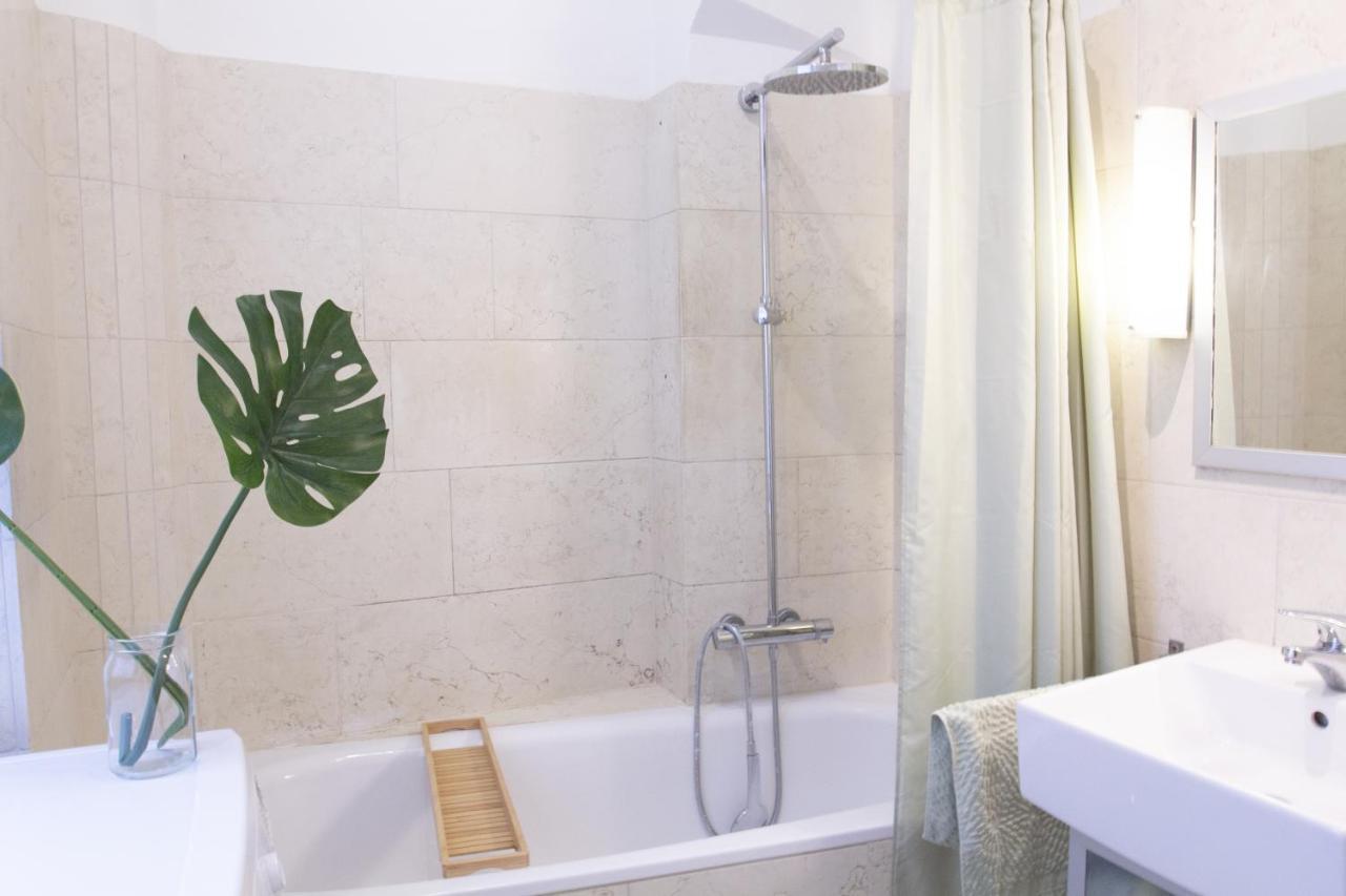 Sunny Apartment Near Belvedere Castle Wina Bagian luar foto